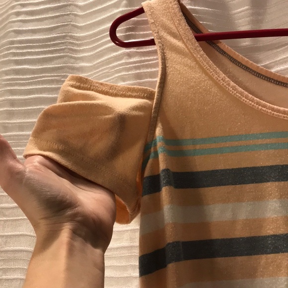 🍭 Cold shoulder striped top - Picture 3 of 4